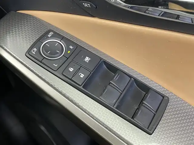レクサス ＩＳ 300h Fスポーツ 埼玉県 2013(平25)年 3.1万km ソニックチタニウム 純正ナビ　バックカメラ　ＢＳＭ　茶レザーシート　ビルトインＥＴＣ　前後ドラレコ　レーダークルーズコントロール　メモリシート　シートヒーター　ベンチレーション　パドルシフト　ＬＥＤヘッドライト　地デジ