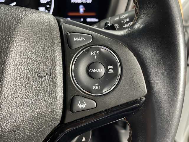 ホンダ ヴェゼル ハイブリッド Z ホンダセンシング 広島県 2019(令1)年 5.1万km プラチナホワイトパール ホンダセンシング/・衝突軽減ブレーキ〈CMBS〉/・誤発進抑制機能/・歩行者事故低減ステアリング/・路外逸脱抑制機能/・ACC〈アダプティブ・クルーズ・コントロール〉/・LKAS〈車線維持支援システム〉/・先行車発進お知らせ機能/・標識認識機能/純正8インチナビ/・CD/DVD/DTV/Bluetooth/HDMI/USB/バックカメラ/ハーフレザーシート/シートヒーター/LEDオートライト/ステアリングスイッチ/パドルシフト/ドライブレコーダー/ビルトインETC/純正フロアマット/ドアバイザー/スマートキー/プッシュスタート /純正アルミホイール/ルーフレール