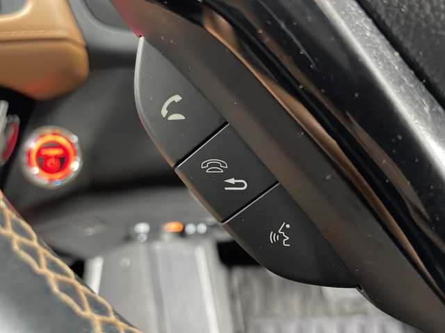 ホンダ ヴェゼル ハイブリッド Z ホンダセンシング 広島県 2019(令1)年 5.1万km プラチナホワイトパール ホンダセンシング/・衝突軽減ブレーキ〈CMBS〉/・誤発進抑制機能/・歩行者事故低減ステアリング/・路外逸脱抑制機能/・ACC〈アダプティブ・クルーズ・コントロール〉/・LKAS〈車線維持支援システム〉/・先行車発進お知らせ機能/・標識認識機能/純正8インチナビ/・CD/DVD/DTV/Bluetooth/HDMI/USB/バックカメラ/ハーフレザーシート/シートヒーター/LEDオートライト/ステアリングスイッチ/パドルシフト/ドライブレコーダー/ビルトインETC/純正フロアマット/ドアバイザー/スマートキー/プッシュスタート /純正アルミホイール/ルーフレール