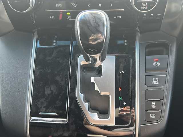 トヨタ アルファード S タイプゴールド 埼玉県 2020(令2)年 3.4万km ホワイトパールクリスタルシャイン 1オーナー/純正ナビ/AM/FM/TV/BT/USB/ETC/前後ドラレコ/追従クルコン/TRC/レーンアシスト/衝突軽減B/両側パワースライドドア/バックカメラ/オットマン/保証者/取説