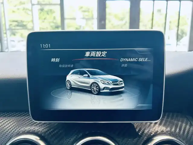 メルセデス・ベンツ Ａ１８０ スポーツ 大阪府 2016(平28)年 4.9万km カルサイトホワイト レーダーセーフティP/ワンオーナー/純正ナビ/TV/applecarplay/バックカメラ/純正18インチAW/LEDヘッドライト/ブラインドスポット/ACC/クリアランスソナー/ハーフレザー/Dメモリ付きパワーシート/シートヒーター/パドルシフト/スマートキー/ETC/ドラレコ