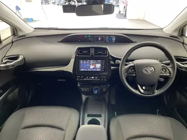 トヨタ プリウス S 三重県 2020(令2)年 5.2万km ホワイトパールクリスタルシャイン /禁煙車//モデリスタ15インチAW//LEDヘッドライト//バックカメラ//純正SDナビ//トヨタセーフティセンス//レーダークルーズ//プリクラッシュセーフティ//クリアランスソナー//パーキングサポートブレーキ//スマートキープッシュスタート//ふらつき検知機能//前後ドライブレコーダー//ステアリングスイッチ//ビルトインETC//ドライブモード切替//EVモード