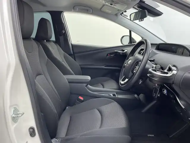 トヨタ プリウス S 三重県 2020(令2)年 5.2万km ホワイトパールクリスタルシャイン /禁煙車//モデリスタ15インチAW//LEDヘッドライト//バックカメラ//純正SDナビ//トヨタセーフティセンス//レーダークルーズ//プリクラッシュセーフティ//クリアランスソナー//パーキングサポートブレーキ//スマートキープッシュスタート//ふらつき検知機能//前後ドライブレコーダー//ステアリングスイッチ//ビルトインETC//ドライブモード切替//EVモード