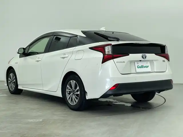 トヨタ プリウス S 三重県 2020(令2)年 5.2万km ホワイトパールクリスタルシャイン /禁煙車//モデリスタ15インチAW//LEDヘッドライト//バックカメラ//純正SDナビ//トヨタセーフティセンス//レーダークルーズ//プリクラッシュセーフティ//クリアランスソナー//パーキングサポートブレーキ//スマートキープッシュスタート//ふらつき検知機能//前後ドライブレコーダー//ステアリングスイッチ//ビルトインETC//ドライブモード切替//EVモード