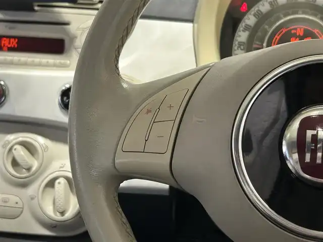 フィアット ５００ 1．2 8V ラウンジ 岐阜県 2008(平20)年 6.3万km ベージュ ガラスルーフ　/純正ホイール　/ETC　/ユピテル製ナビドラレコ機能付きTV　/純正オーディオ（CD・DVD・ラジオ）　/純正フロアマット　/リアフォグランプ　/パワーウィンドウ　/リモコンキー　/取扱説明書　/保証書　/ナビ取扱説明書