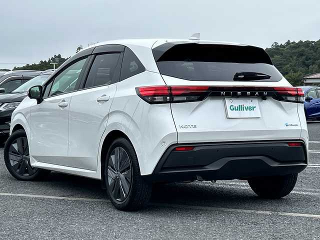 日産 ノート X 千葉県 2022(令4)年 2.9万km ピュアホワイトパール ナビ　アラウンドビューモニター　ＴＶ　Ｂｔ　ＵＳＢ　ＥＴＣ　前方ドラレコ　デジタルルームミラー　前後コーナーセンサー　衝突軽減システム　スマートキー　電動格納ミラー　フォグライト　ＬＥＤライト