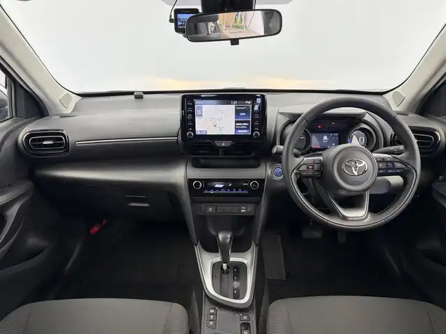 トヨタ ヤリスクロス ハイブリッド G 愛知県 2022(令4)年 4.3万km ブラックM 純正8.8インチディスプレイオーディオナビ/・フルセグTV/・Bluetooth/・AppleCarPlay/・AndroidAuto/・Miracast/・AM/FM/・USB/パノラミックビューモニター/・トヨタセーフティセンス/・プリクラッシュセーフティ/・レーダークルーズコントロール/・レーントレーシングアシスト/・オートマチックハイビーム/前方ドライブレコーダー/純正16インチアルミホイール/LEDヘッドライト/オートライト/ETC2.0/スマートキー