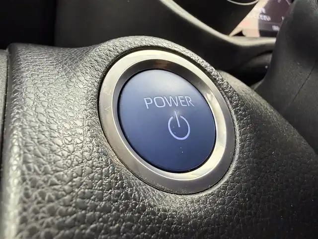 トヨタ ヤリスクロス ハイブリッド G 愛知県 2022(令4)年 4.3万km ブラックM 純正8.8インチディスプレイオーディオナビ/・フルセグTV/・Bluetooth/・AppleCarPlay/・AndroidAuto/・Miracast/・AM/FM/・USB/パノラミックビューモニター/・トヨタセーフティセンス/・プリクラッシュセーフティ/・レーダークルーズコントロール/・レーントレーシングアシスト/・オートマチックハイビーム/前方ドライブレコーダー/純正16インチアルミホイール/LEDヘッドライト/オートライト/ETC2.0/スマートキー