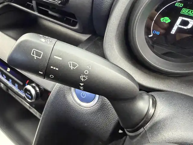 トヨタ ヤリスクロス ハイブリッド G 愛知県 2022(令4)年 4.3万km ブラックM 純正8.8インチディスプレイオーディオナビ/・フルセグTV/・Bluetooth/・AppleCarPlay/・AndroidAuto/・Miracast/・AM/FM/・USB/パノラミックビューモニター/・トヨタセーフティセンス/・プリクラッシュセーフティ/・レーダークルーズコントロール/・レーントレーシングアシスト/・オートマチックハイビーム/前方ドライブレコーダー/純正16インチアルミホイール/LEDヘッドライト/オートライト/ETC2.0/スマートキー