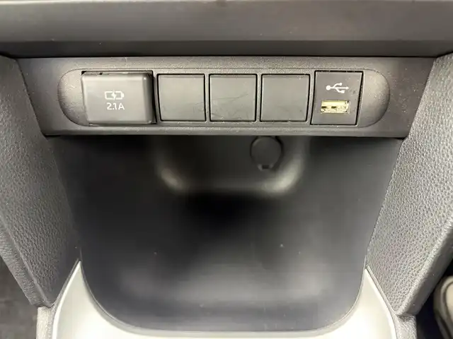 トヨタ ヤリスクロス ハイブリッド G 愛知県 2022(令4)年 4.3万km ブラックM 純正8.8インチディスプレイオーディオナビ/・フルセグTV/・Bluetooth/・AppleCarPlay/・AndroidAuto/・Miracast/・AM/FM/・USB/パノラミックビューモニター/・トヨタセーフティセンス/・プリクラッシュセーフティ/・レーダークルーズコントロール/・レーントレーシングアシスト/・オートマチックハイビーム/前方ドライブレコーダー/純正16インチアルミホイール/LEDヘッドライト/オートライト/ETC2.0/スマートキー