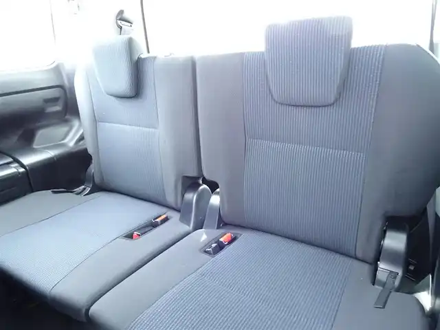 トヨタ ノア X 千葉県 2020(令2)年 2.8万km シルバーM トヨタ純正ナビ（NSCN-W68）/・フルセグTV/・Bluetooth/・バックカメラ/・CD/DVD再生/Toyota Safety Sense/・PCS（プルクラッシュセーフティ）/・LDA（レーンディパーチャーアラート）/・オートマチックハイビーム/・先行車発進告知機能/クルーズコントロール/パワースライドドア/アイドリングストップ/ETC/ウィンカーミラー/USB入力端子/純正フロアマット/スペアキー/取扱説明書