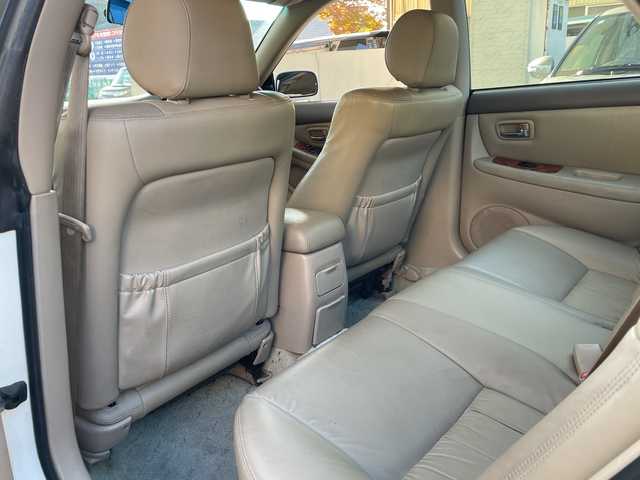 トヨタ ウィンダム コーチエディション 福岡県 2001(平13)年 10.9万km ホワイトパールクリスタルシャイン 純正ナビ/DISC/AM/FM/TAPE/ETC/電動格納ミラー/パワーシート（D)/ドラレコ付きルームミラー（前）