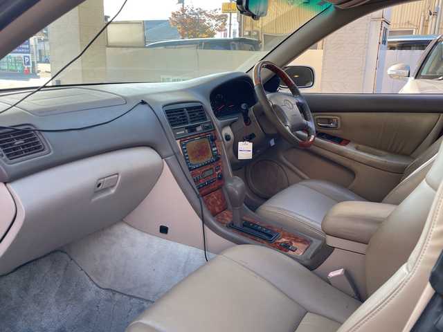 トヨタ ウィンダム コーチエディション 福岡県 2001(平13)年 10.9万km ホワイトパールクリスタルシャイン 純正ナビ/DISC/AM/FM/TAPE/ETC/電動格納ミラー/パワーシート（D)/ドラレコ付きルームミラー（前）