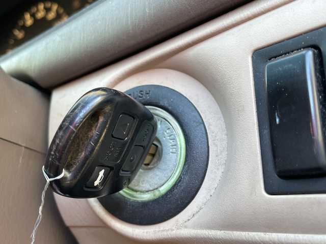 トヨタ ウィンダム コーチエディション 福岡県 2001(平13)年 10.9万km ホワイトパールクリスタルシャイン 純正ナビ/DISC/AM/FM/TAPE/ETC/電動格納ミラー/パワーシート（D)/ドラレコ付きルームミラー（前）