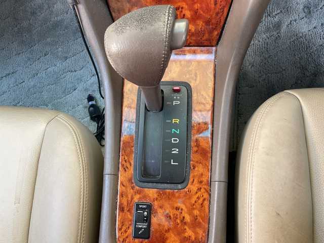 トヨタ ウィンダム コーチエディション 福岡県 2001(平13)年 10.9万km ホワイトパールクリスタルシャイン 純正ナビ/DISC/AM/FM/TAPE/ETC/電動格納ミラー/パワーシート（D)/ドラレコ付きルームミラー（前）