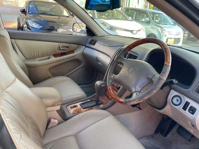 トヨタ ウィンダム コーチエディション 福岡県 2001(平13)年 10.9万km ホワイトパールクリスタルシャイン 純正ナビ/DISC/AM/FM/TAPE/ETC/電動格納ミラー/パワーシート（D)/ドラレコ付きルームミラー（前）