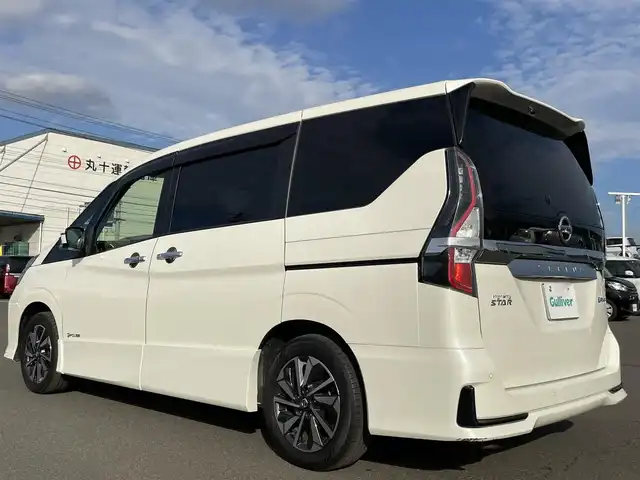 日産 セレナ e－パワー ハイウェイスター V 岡山県 2021(令3)年 3.1万km ブリリアントホワイトパール ワンオーナー/禁煙車/OP:防水シート/純正10インチナビ/　(CD/DVD/フルセグTV/Bluetooth)/純正フリップダウンモニター/デジタルインナーミラー/全方位/フロント/両サイド/バックカメラ/プロパイロット/側方支援/後側方支援(ブラインドスポットモニター)/エマージェンシーブレーキ/速度標識表示/道路標識表示/駐車支援/ふらつき警報/純正ドライブレコーダー/ETC/ハンズフリー両側パワースライドドア/革巻きステアリング/ステアリングスイッチ/純正LEDヘッドライト/フォグライト/オートライト/プッシュスタート/スマートキー/アイドリングストップ/純正アルミホイール 16インチ/ドアバイザー/ロールサンシェード/電動格納ミラー/純正フロアマット/リアプライバシーガラス/横滑防止装置/盗難防止装置/取扱説明書/新車時整備手帳（保証書）