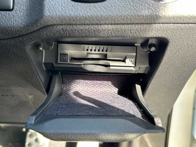 トヨタ マークＸ GRMN 宮城県 2019(令1)年 1.2万km ホワイトパールクリスタルシャイン 登録時走行距離１１７２５ｋｍ/プッシュスタート/寒冷地仕様/SPORTモードスイッチ/横滑り防止/ステアリングリモコン/パワーステアリング/パワーウインド/電格ミラー/LEDBEAMスイッチ/オートライト/AAC/ドラレコ(前)/ETC/純正フロアマット/純正GRホワイトキャリパー/GR・MN専用チューニングサスペンション/LEDヘッドライト/タイヤ【ブリヂストン・ポテンザRE050A】19年製