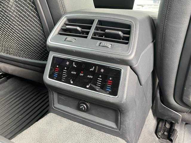 アウディ Ａ７ SB 55TFSIクワトロ デビューパッケージ 埼玉県 2019(平31)年 4.2万km デイトナグレーパールエフェクト アシスタンスＰＫＧ　/黒革シート　/ＢＡＮＧ＆ＯＬＵＦＳＥＮ　/純正ナビ　/３６０度カメラ　/フルセグＴＶ　/パワーバックドア　/ＡＣＣ　/ＢＳＭ　/ＬＫＡ　/シートヒーター　/パワーシート　/バーチャルコックピット　/ＥＴＣ