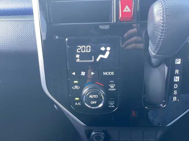 トヨタ ルーミー カスタムG 三重県 2018(平30)年 3.8万km パールホワイトⅢ 純正７型ナビ/バックカメラ/純正ドラレコ/ＥＴＣ/両側パワースライドドア/ステアリングスイッチ/クルーズコントロール/レーンキープアシスト/クリアランスソナー/衝突被害軽減システム/先行車発進告知/ＬＥＤオートライト/オートマチックハイビーム/電動格納ミラー/禁煙車