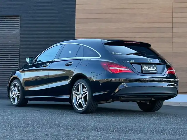 メルセデス・ベンツ ＣＬＡ１８０ Sブレイク　スポーツ 宮崎県 2017(平29)年 4.2万km コスモスブラック 純正ナビ/・CD/・DVD/・Bluetooth/・フルセグテレビ /バックカメラ/レーダーセーフティパッケージ/・アダプティブクルーズコントロール/・レーンキープアシスト/・ブラインドスポットモニター/ハーフレザーシート /・D席パワーシート /・D/N席シートヒーター /ETC/LEDヘッドライト/・オートライト