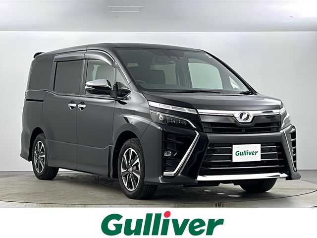 トヨタ ヴォクシー ZS 煌Ⅱ 愛知県 2020(令2)年 3.9万km ブラック 純正ナビ/・(CD/DVD/フルセグ/BT)/フリップダウンモニター/バックカメラ/両側パワースライドドア/Toyota Safety Sense/・衝突軽減システム/・レーンキープアシスト/：オートハイビーム/クルーズコントロール/ビルトインETC2.0/純正アルミホイール/LEDヘッドライト/スマートキー