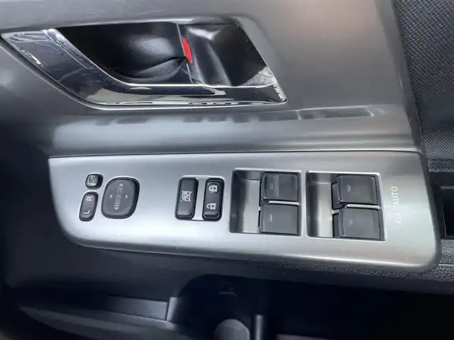 トヨタ ヴォクシー ZS 煌Ⅲ 千葉県 2013(平25)年 8.7万km ホワイトパールクリスタルシャイン ワンオーナー/純正SDナビ【NSZT-W62G】/・CD/DVD/MSV/Bluetooth/フルセグTV/純正フリップダウンモニター/バックカメラ/両後パワースライドドア/スマートキー/純正キセノンヘッドライト/フォグランプ/パドルシフト/ビルトインETC/本革巻きステアリング/ドアバイザー/純正16インチアルミホイール/新車時保証書＆取扱説明書
