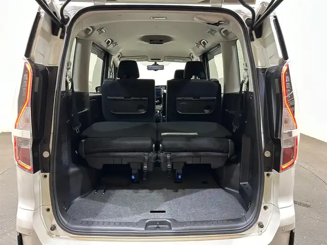 日産 セレナ ハイウェイスター V 愛媛県 2021(令3)年 2.2万km ブリリアントホワイトパール ワンオーナー/純正10インチモニターメモリーナビ/フルセグ/CD/DVD/Bluetooth/全方位カメラ　/両側パワースライドドア/全方位運転支援システム/・プロパイロット/・車線逸脱防止支援システム/・インテリジェントエマージェンシーブレーキ/・後方・後退時車両検知警報/・ブラインドスポットモニター/LEDオートヘッドライト/デジタルインナーミラー/スペアキー　/ステアリングリモコン/アイドリングストップ/ETC/前方ドライブレコーダー