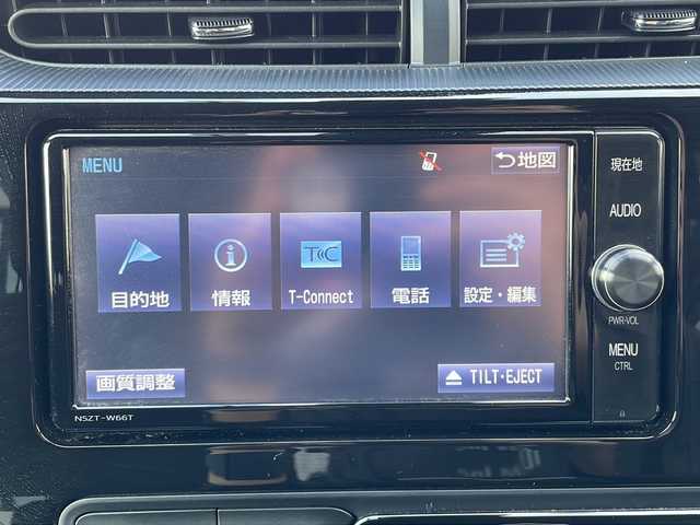 トヨタ アクア G 山口県 2018(平30)年 4.4万km スーパーホワイトⅡ 純正SDナビ【NSZT-W66T】/Bluetooth/フルセグテレビ/CD/DVD/バックカメラ/ビルトインETC/ドライブレコーダー/クルーズコントロール/純正フロアマット/純正15インチスチールホイール/ステアリングスイッチ/本革ステアリング/プッシュスタート/スマートキー/ドアバイザー/レーンキープアシスト/トヨタセーフティ