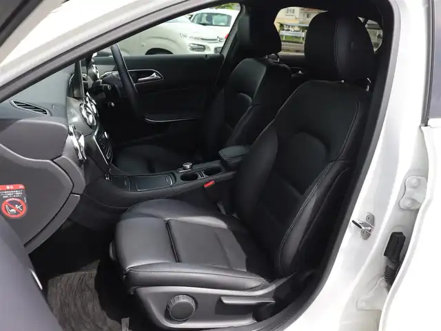 メルセデス・ベンツ ＧＬＡ２２０ 4マチック 長野県 2018(平30)年 3.5万km ポーラホワイト レーダーセーフティＰＫＧ　/黒革シート　/純正ナビＴＶ　/バックカメラ/ＣａｒＰｌａｙ　/ディストロニック　/衝突軽減ブレーキ　/ＬＫＡ　ＢＳＭ　/シートヒーター　/パワーバックドア　/キーレスゴー　/純正１８ＡＷ