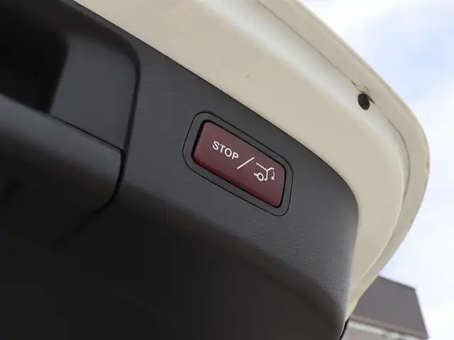 メルセデス・ベンツ ＧＬＡ２２０ 4マチック 長野県 2018(平30)年 3.5万km ポーラホワイト レーダーセーフティＰＫＧ　/黒革シート　/純正ナビＴＶ　/バックカメラ/ＣａｒＰｌａｙ　/ディストロニック　/衝突軽減ブレーキ　/ＬＫＡ　ＢＳＭ　/シートヒーター　/パワーバックドア　/キーレスゴー　/純正１８ＡＷ