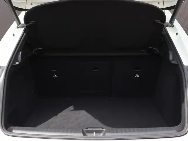 メルセデス・ベンツ ＧＬＡ２２０ 4マチック 長野県 2018(平30)年 3.5万km ポーラホワイト レーダーセーフティＰＫＧ　/黒革シート　/純正ナビＴＶ　/バックカメラ/ＣａｒＰｌａｙ　/ディストロニック　/衝突軽減ブレーキ　/ＬＫＡ　ＢＳＭ　/シートヒーター　/パワーバックドア　/キーレスゴー　/純正１８ＡＷ