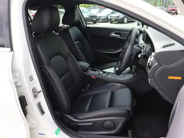 メルセデス・ベンツ ＧＬＡ２２０ 4マチック 長野県 2018(平30)年 3.5万km ポーラホワイト レーダーセーフティＰＫＧ　/黒革シート　/純正ナビＴＶ　/バックカメラ/ＣａｒＰｌａｙ　/ディストロニック　/衝突軽減ブレーキ　/ＬＫＡ　ＢＳＭ　/シートヒーター　/パワーバックドア　/キーレスゴー　/純正１８ＡＷ