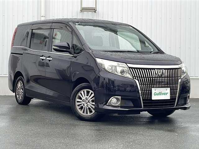 トヨタ エスクァイア Gi 三重県 2015(平27)年 11.6万km スパークリングブラックパールクリスタルシャイン 純正SDナビ/バックカメラ/衝突被害軽減システム/レザーシート/両側パワースライドドア/横滑り防止装置/ビルトインETC/アイドリングストップ/LEDヘッドライト/フォグランプ/オートライト/ウィンカーミラー/電動格納ミラー/純正15インチAW/シートヒーター/シートリフター/プッシュスタート/スマートキー/純正フロアマット/ドアバイザー/スペアキー