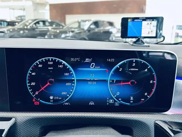 メルセデス・ベンツ Ａ２００ｄ AMGライン 大阪府 2021(令3)年 5.1万km コスモスブラック レザーエクスクルーシブP/アドバンスドP/レーダーセーフティ/サンルーフ/HUD/ACC/赤黒革/メモリ付きパワーシート/シートヒーター/純正ナビ/TV/３６０度カメラ/純正18インチAW/LEDヘッドライト/アンビエントライト/ブラインドスポット/ETC/ドラレコ/レーダー探知機/デジタルインナーミラー