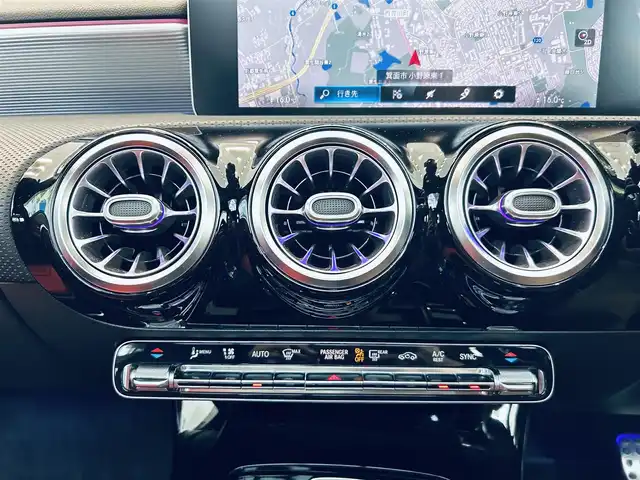 メルセデス・ベンツ Ａ２００ｄ AMGライン 大阪府 2021(令3)年 5.1万km コスモスブラック レザーエクスクルーシブP/アドバンスドP/レーダーセーフティ/サンルーフ/HUD/ACC/赤黒革/メモリ付きパワーシート/シートヒーター/純正ナビ/TV/３６０度カメラ/純正18インチAW/LEDヘッドライト/アンビエントライト/ブラインドスポット/ETC/ドラレコ/レーダー探知機/デジタルインナーミラー
