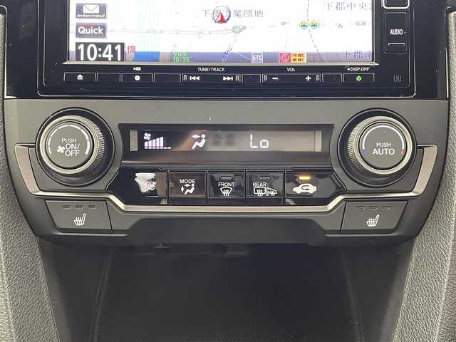 ホンダ シビック ハッチバック 大分県 2021(令3)年 4.3万km クリスタルブラックパール 6MT/純正ナビゲーション/(AM/FM/CD/DVD/BT/TV)/バックカメラ/ホンダセンシング/衝突軽減ブレーキ/レーンキープアシスト/アダクティブクルーズコントロール/LEDヘッドライト/フォグランプ/ハーフレザーシート/シートヒーター/前席パワーシート/ETC2.0/電動パーキングブレーキ/オートブレーキホールド/スマートキー/プッシュスタート