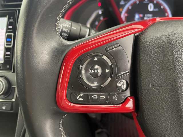 ホンダ シビック ハッチバック 大分県 2021(令3)年 4.3万km クリスタルブラックパール 6MT/純正ナビゲーション/(AM/FM/CD/DVD/BT/TV)/バックカメラ/ホンダセンシング/衝突軽減ブレーキ/レーンキープアシスト/アダクティブクルーズコントロール/LEDヘッドライト/フォグランプ/ハーフレザーシート/シートヒーター/前席パワーシート/ETC2.0/電動パーキングブレーキ/オートブレーキホールド/スマートキー/プッシュスタート