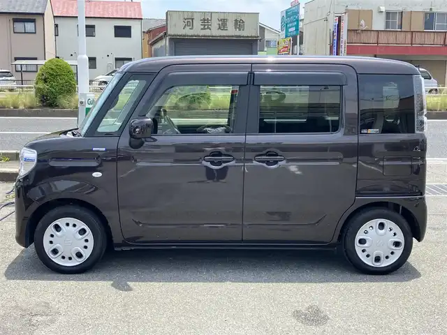 スズキ スペーシア HYBRID X 三重県 2023(令5)年 2万km アーバンブラウンパールメタリック ♪ワンオーナー/♪走行19217km/♪車検 令和8年5月15日迄/デュアルカメラブレーキサポート/車線逸脱警報/ハイビームアシスト/コーナーセンサー/両側パワースライドドア/アイドリングストップ/シートヒーター/スマートキー×2/プッシュスタート/前後ドライブレコーダー/社外メモリナビ/・フルセグ・CD録音/・DVD再生・SD/・Bluetoothオーディオ/・バックカメラ/シートバックテーブル/リアドアサンシェード/オートライト/オートリトラクタブルミラー/ヘッドライトレベライザー/プライバシーガラス/フロアマット/ドアバイザー/サイド/カーテンエアバック