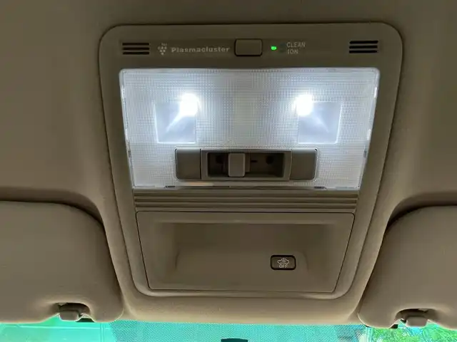 トヨタ クラウン マジェスタ Cタイプ i－Four 道央・札幌 2006(平18)年 10.2万km グレーマイカM ・４WD/・寒冷地仕様/・純正ナビ/　AM・FM・CD・MD/・ワイパー熱線/・電動格納ミラー/・バックカメラ/・ドアバイザー/・プッシュスタート/・ETC/・ウィンカーミラー/・ステアリングスイッチ/・フォグライト