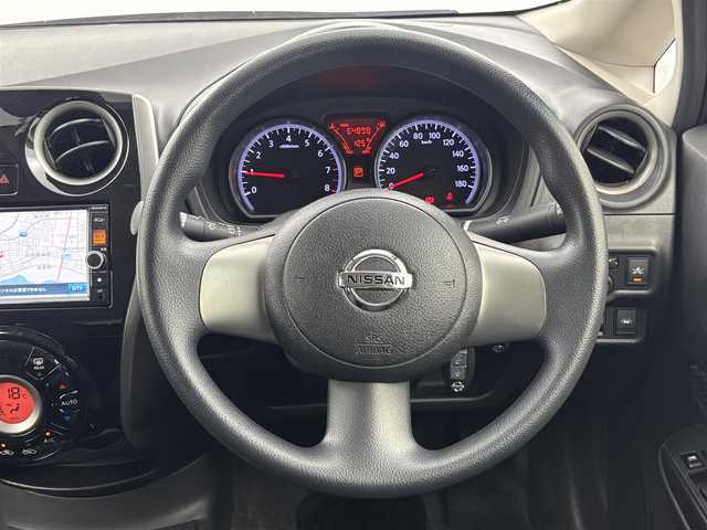日産 ノート X エマージェンシーブレーキ 福井県 2014(平26)年 6.5万km オーロラモーヴ 純正ナビ/CD/DVD/Bluetooth/フルセグ/バックカメラ/全方位カメラ/スマートキー/横滑り防止装置/レーンキープアシスト