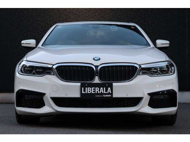 ＢＭＷ ５４０ｉ Mスポーツ 大分県 2018(平30)年 5.5万km アルピンホワイトⅢ インテリジェントセーフティ/アダプティブクルーズコントロール/ブラインドスポットモニター/サンルーフ/Harman/Kardon/ヘッドアップディスプレイ/全方位カメラ/純正ナビ/地デジ/Bluetooth/ワイヤレス充電/黒革/全席シートヒーター/エアシート/パワーシート/純正19インチAW/純正ドライブレコーダー/ETC