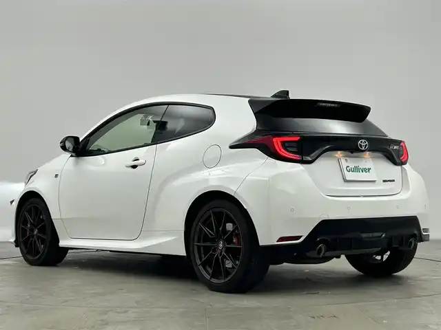 トヨタ ＧＲヤリス RZ ハイパフォーマンス 愛知県 2021(令3)年 3万km スーパーホワイトⅡ トヨタセーフティセンス/JBLプレミアムサウンド/純正ナビ/（Bluetooth/フルセグTV/AM/FM/USB）/バックカメラ/ドラレコ/HUD/BSM/ETC2.0/ハーフレザー/シートH/防眩ミラー/電動格納ミラー/オートライト/本革巻ステアリングホイール/ステアリングリモコン/GRフロアマット/純正LEDライト/純正18インチAW