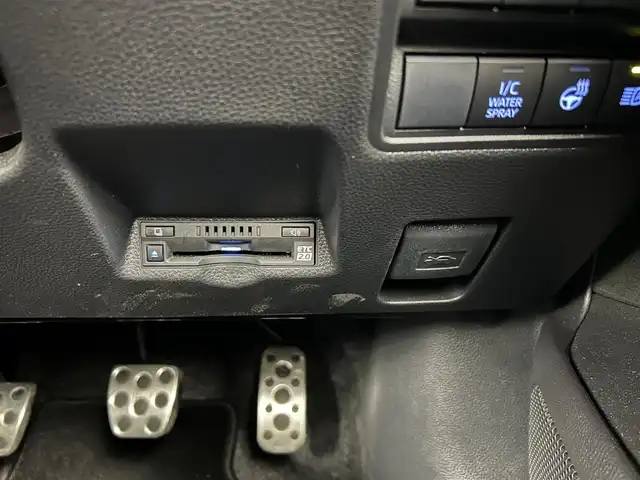 トヨタ ＧＲヤリス RZ ハイパフォーマンス 愛知県 2021(令3)年 3万km スーパーホワイトⅡ トヨタセーフティセンス/JBLプレミアムサウンド/純正ナビ/（Bluetooth/フルセグTV/AM/FM/USB）/バックカメラ/ドラレコ/HUD/BSM/ETC2.0/ハーフレザー/シートH/防眩ミラー/電動格納ミラー/オートライト/本革巻ステアリングホイール/ステアリングリモコン/GRフロアマット/純正LEDライト/純正18インチAW