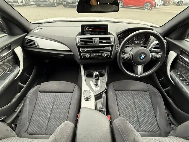 ＢＭＷ １１８ｄ Mスポーツ 静岡県 2017(平29)年 2.5万km アルピンホワイトⅢ 純正ナビ/(CD/DVD/Bluetooth/USB)/インテリジェントセーフティ/バックカメラ/クルーズコントロール/レーンキープアシスト/PDC/キーレスキー/ETC/ドライブレコーダー/フロアマット/純正17インチアルミホイール/フロントフォグランプ