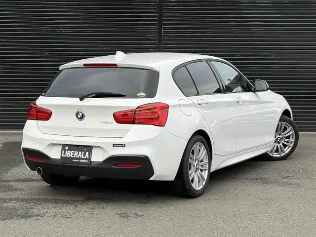 ＢＭＷ １１８ｄ Mスポーツ 静岡県 2017(平29)年 2.5万km アルピンホワイトⅢ 純正ナビ/(CD/DVD/Bluetooth/USB)/インテリジェントセーフティ/バックカメラ/クルーズコントロール/レーンキープアシスト/PDC/キーレスキー/ETC/ドライブレコーダー/フロアマット/純正17インチアルミホイール/フロントフォグランプ