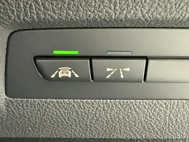 ＢＭＷ １１８ｄ Mスポーツ 静岡県 2017(平29)年 2.5万km アルピンホワイトⅢ 純正ナビ/(CD/DVD/Bluetooth/USB)/インテリジェントセーフティ/バックカメラ/クルーズコントロール/レーンキープアシスト/PDC/キーレスキー/ETC/ドライブレコーダー/フロアマット/純正17インチアルミホイール/フロントフォグランプ