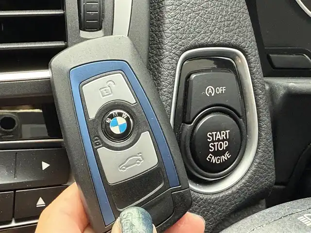 ＢＭＷ １１８ｄ Mスポーツ 静岡県 2017(平29)年 2.5万km アルピンホワイトⅢ 純正ナビ/(CD/DVD/Bluetooth/USB)/インテリジェントセーフティ/バックカメラ/クルーズコントロール/レーンキープアシスト/PDC/キーレスキー/ETC/ドライブレコーダー/フロアマット/純正17インチアルミホイール/フロントフォグランプ