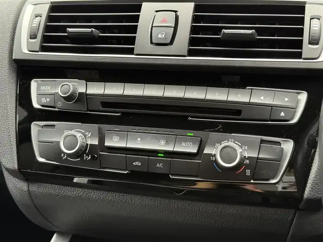 ＢＭＷ １１８ｄ Mスポーツ 静岡県 2017(平29)年 2.5万km アルピンホワイトⅢ 純正ナビ/(CD/DVD/Bluetooth/USB)/インテリジェントセーフティ/バックカメラ/クルーズコントロール/レーンキープアシスト/PDC/キーレスキー/ETC/ドライブレコーダー/フロアマット/純正17インチアルミホイール/フロントフォグランプ
