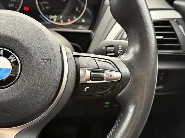 ＢＭＷ １１８ｄ Mスポーツ 静岡県 2017(平29)年 2.5万km アルピンホワイトⅢ 純正ナビ/(CD/DVD/Bluetooth/USB)/インテリジェントセーフティ/バックカメラ/クルーズコントロール/レーンキープアシスト/PDC/キーレスキー/ETC/ドライブレコーダー/フロアマット/純正17インチアルミホイール/フロントフォグランプ